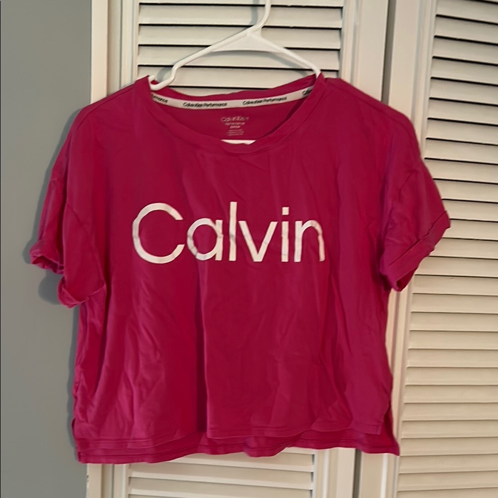 6️⃣ for 💲3️⃣0️⃣‼️CK Pink Cropped Boxy T-Shirt